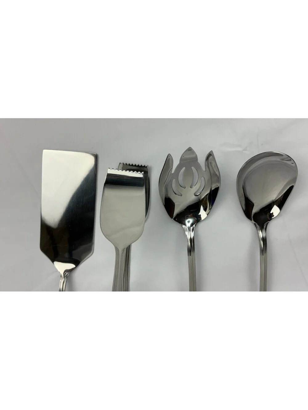 Reed & Barton Stainless Steel Lot of 47pcs Assorted Silverware With Box